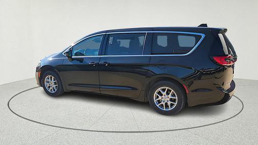 2024 Chrysler Pacifica Touring-L
