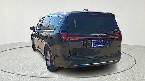 2024 Chrysler Pacifica Touring-L