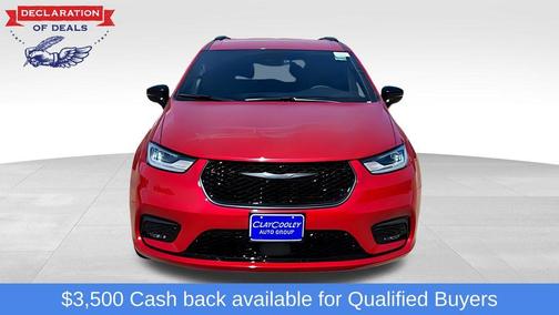 2026 Chrysler Pacifica Select