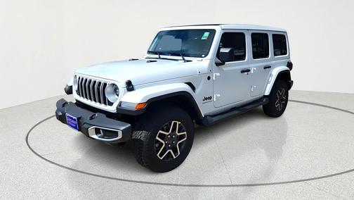 Bright White Clearcoat 2026 Jeep Wrangler Sahara
