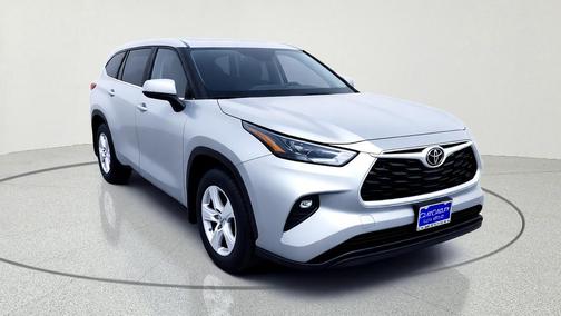 Celestial Silver Metallic 2024 Toyota Highlander XLE