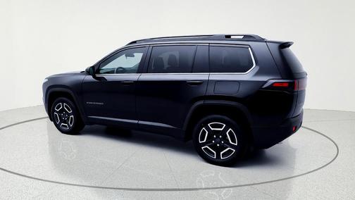 Diamond Black 2026 Jeep Cherokee LAREDO/LIMITED
