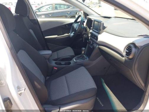 Chalk White 2019 Hyundai KONA SE