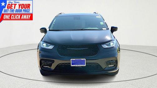 Diamond Black 2026 Chrysler Pacifica Limited