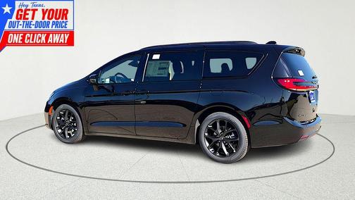 Diamond Black 2026 Chrysler Pacifica Limited