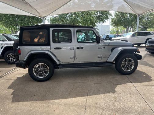 Billet Silver Metallic Clearcoat 2018 Jeep Wrangler Unlimited Sahara
