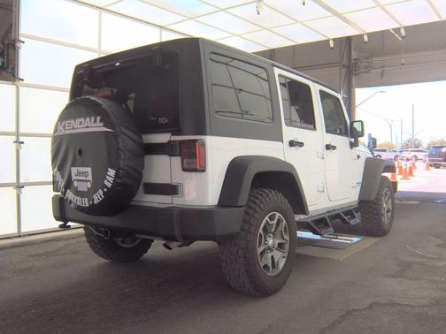 Bright White Clearcoat 2017 Jeep Wrangler Unlimited Rubicon
