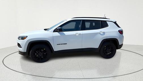 Bright White Clearcoat 2026 Jeep Compass Latitude