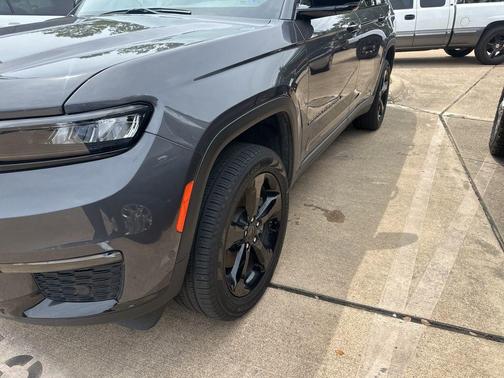 Metallic 2024 Jeep Grand Cherokee L Limited