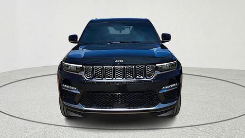 2023 Jeep Grand Cherokee Summit