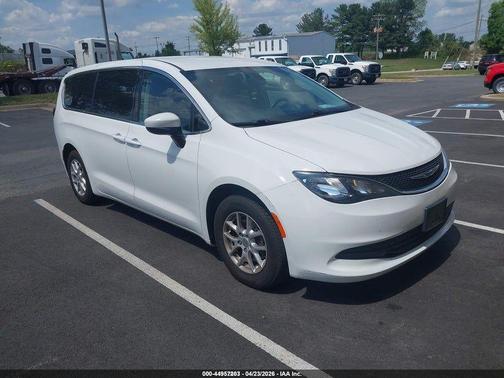 Bright White Clearcoat 2020 Chrysler Voyager LX