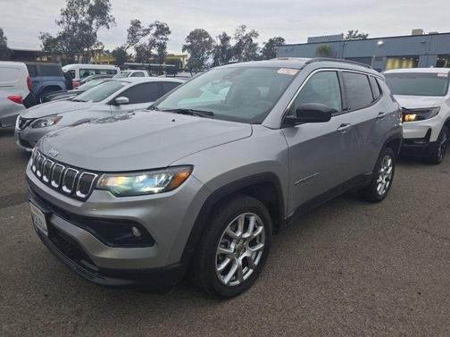 2022 Jeep Compass Latitude Lux