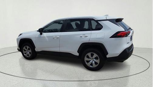 Ice 2023 Toyota RAV4 LE
