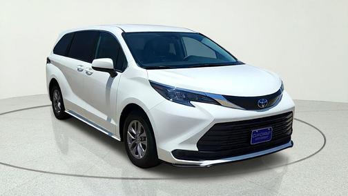 Ice 2024 Toyota Sienna LE