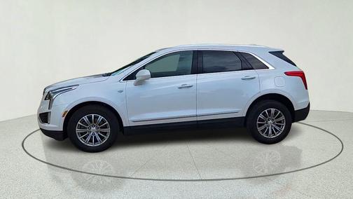 Crystal White Tri-Coat 2018 Cadillac XT5 Luxury