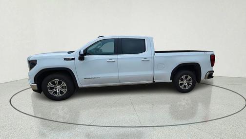 Summit White 2023 GMC Sierra 1500 SLE