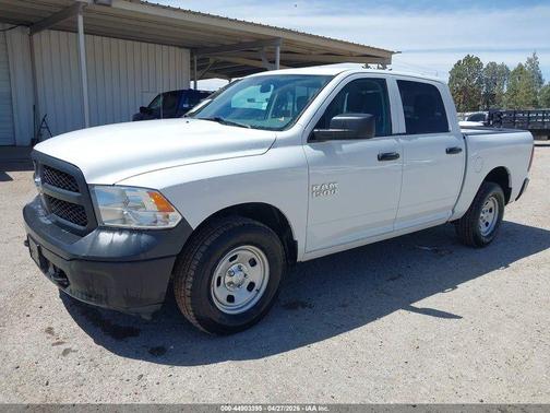 Bright White Clearcoat 2018 RAM 1500 ST