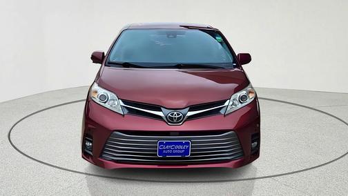 2018 Toyota Sienna XLE