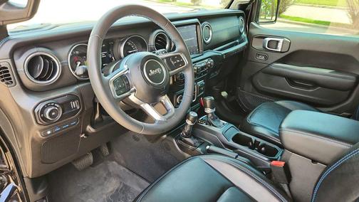 Black Clearcoat 2023 Jeep Wrangler 4xe Rubicon
