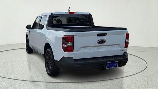 Oxford White 2024 Ford Maverick Lariat