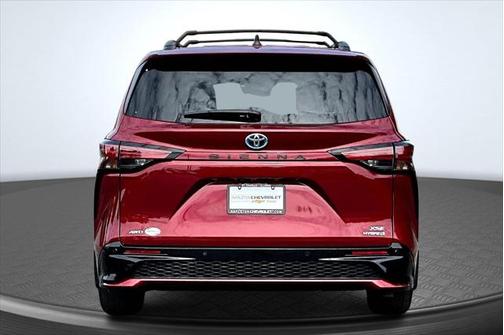 2022 Toyota Sienna XSE 7 Passenger