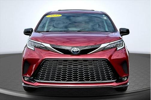2022 Toyota Sienna XSE 7 Passenger