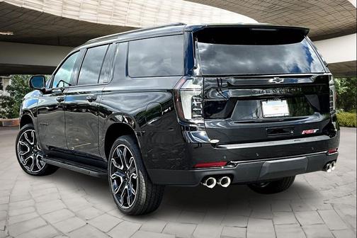 2025 Chevrolet Suburban RST