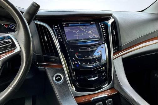 2018 Cadillac Escalade Luxury