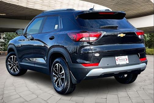 Mosaic Black Metallic 2026 Chevrolet Trailblazer LT