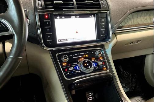 2017 Lincoln Continental Reserve