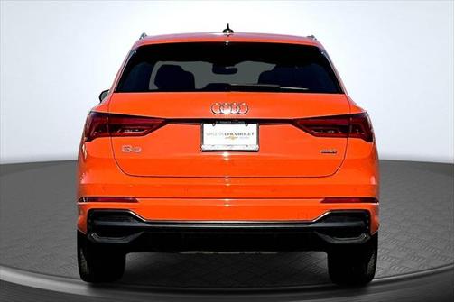 2022 Audi Q3 45 S line Premium