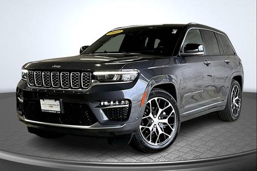 2022 Jeep Grand Cherokee Summit