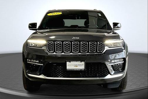 2022 Jeep Grand Cherokee Summit