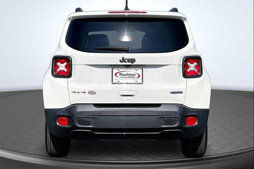 Alpine White Clearcoat 2022 Jeep Renegade Latitude