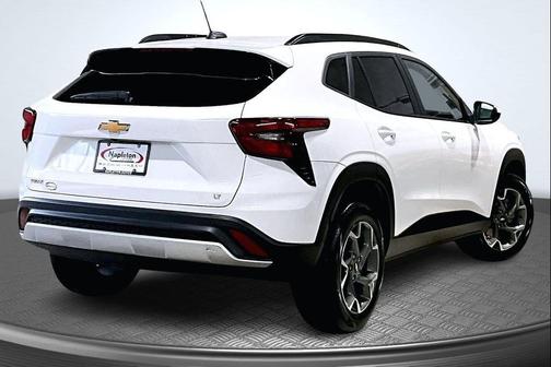 Summit White 2024 Chevrolet Trax LT