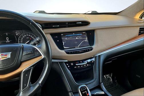 2018 Cadillac XT5 Platinum