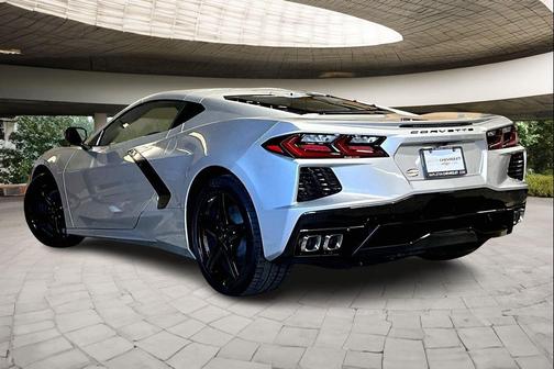 2026 Chevrolet Corvette Stingray w/2LT