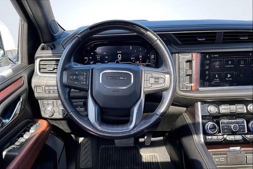 White Frost Tricoat 2023 GMC Yukon XL Denali Ultimate