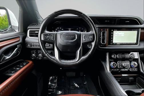 White Frost Tricoat 2023 GMC Yukon XL Denali Ultimate