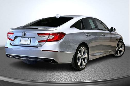 2019 Honda Accord Touring 2.0T