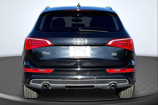 Brilliant Black 2012 Audi Q5 3.2 Prestige