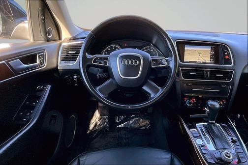 Brilliant Black 2012 Audi Q5 3.2 Prestige