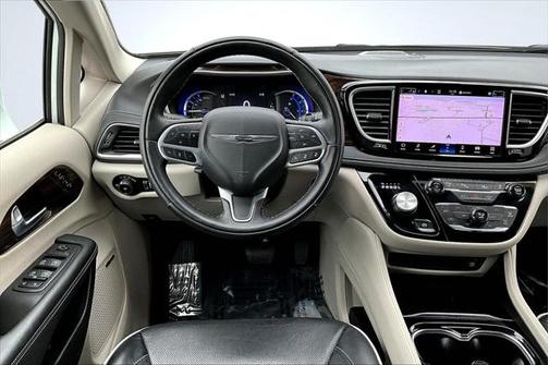 2022 Chrysler Pacifica Hybrid Limited