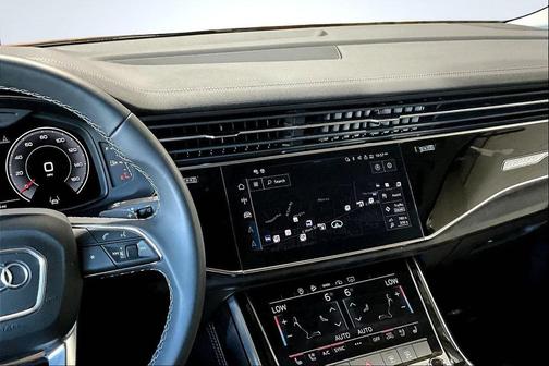 2025 Audi Q7 45 Premium Plus