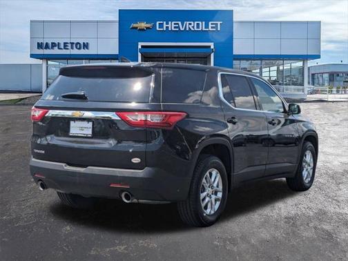 Mosaic Black Metallic 2021 Chevrolet Traverse LS