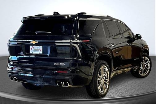 Mosaic Black Metallic 2025 Chevrolet Traverse High Country