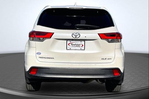 Blizzard Pearl 2019 Toyota Highlander XLE