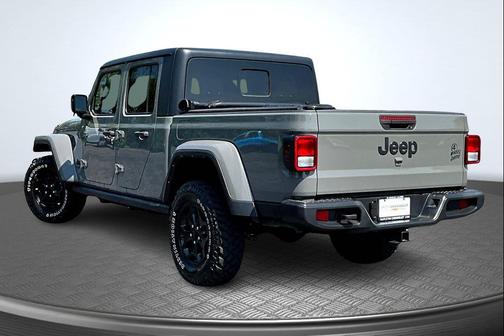2022 Jeep Gladiator Sport