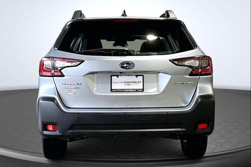 2023 Subaru Outback Base