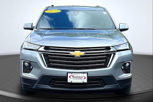 Sterling Gray Metallic 2023 Chevrolet Traverse LT Cloth